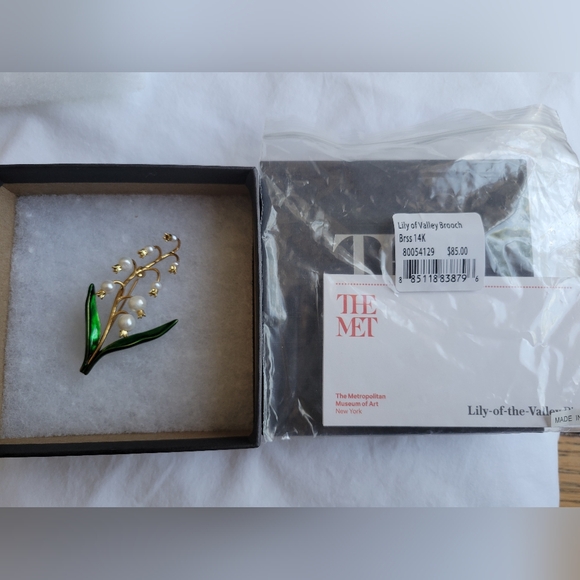 Gold and Green Lily of the Valley Brooch - Picture 5 of 6